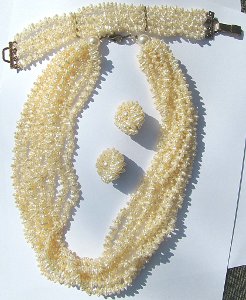 Natural Fresh Water Pearl Set Necklace Bracelet Earrings